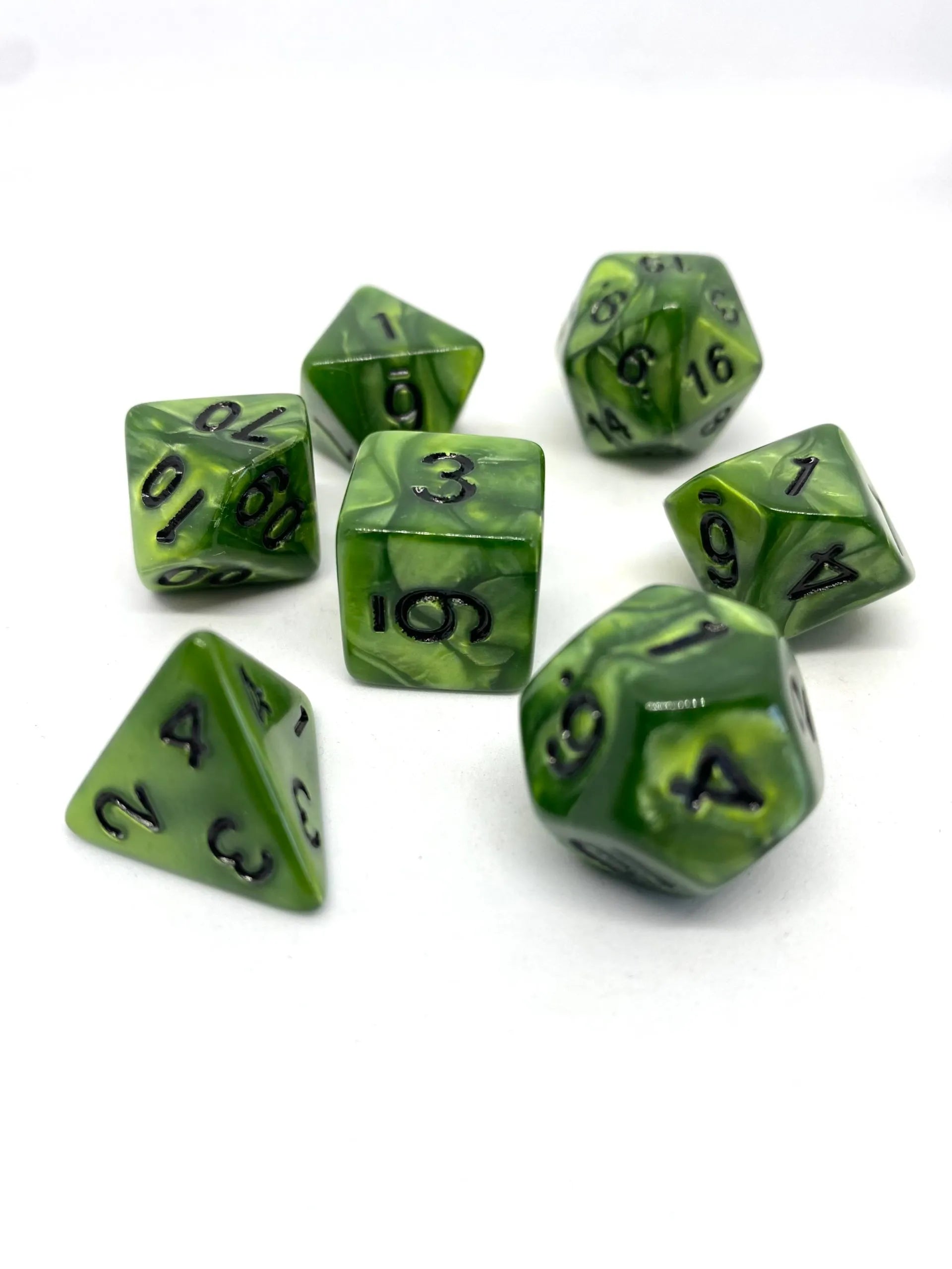 dice4friends-7-teiliges-rpg-w-rfelset-pearl-olive-black image 1