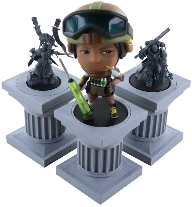 feldherr-figurens-ulen-3er-set-f-r-32-40-50-mm-bases-ubisoft image 1