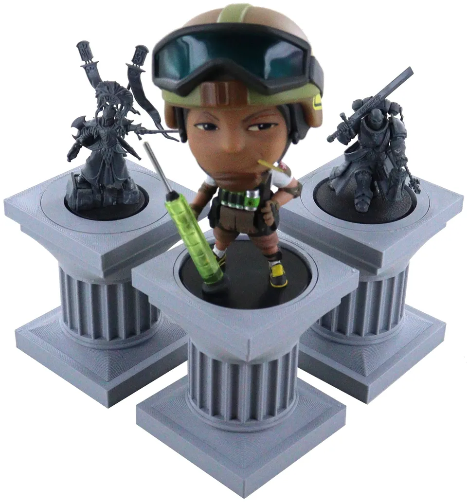 feldherr-figurens-ulen-3er-set-f-r-32-40-50-mm-bases-ubisoft image 1