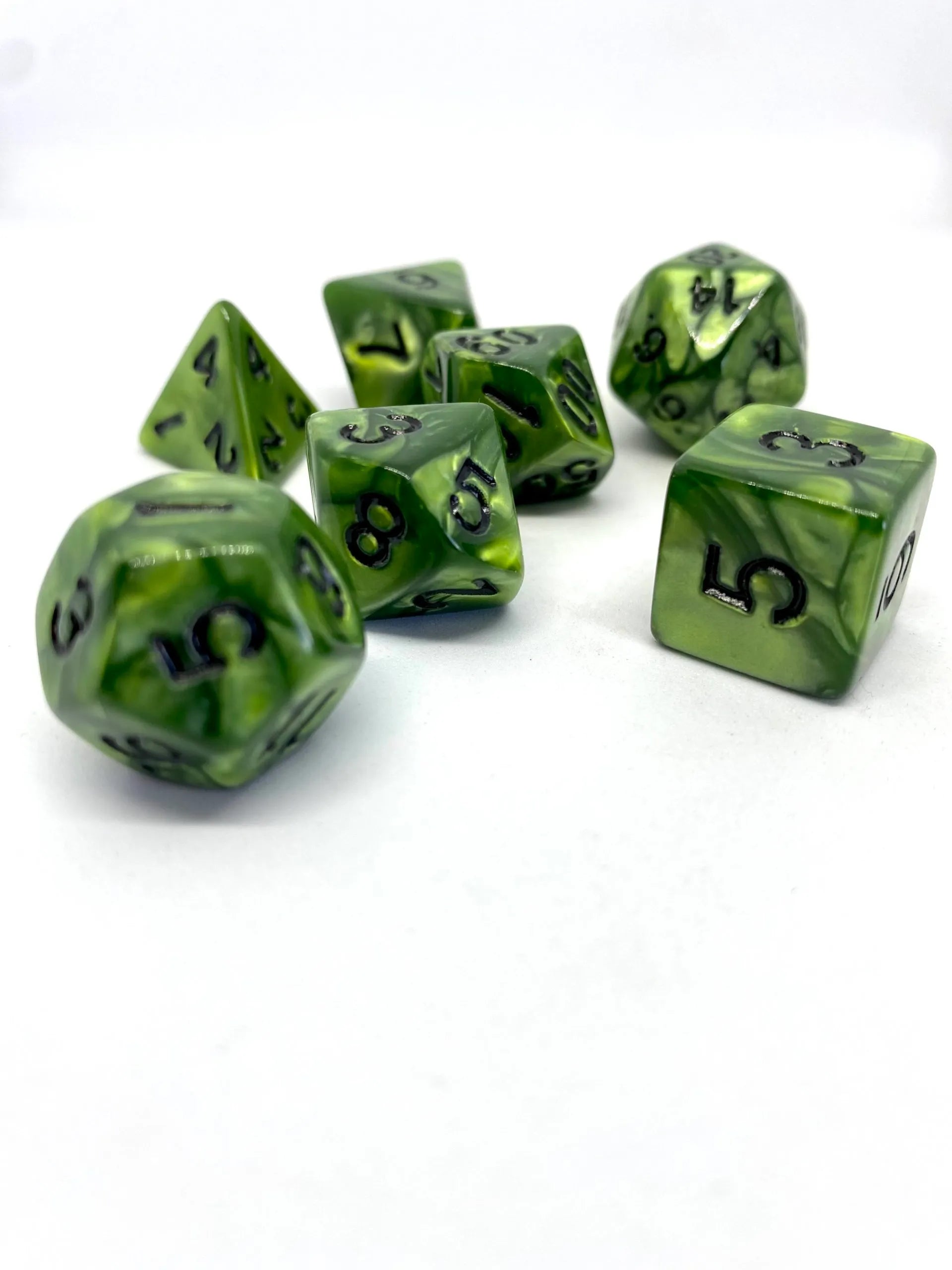 dice4friends-7-teiliges-rpg-w-rfelset-pearl-olive-black image 3