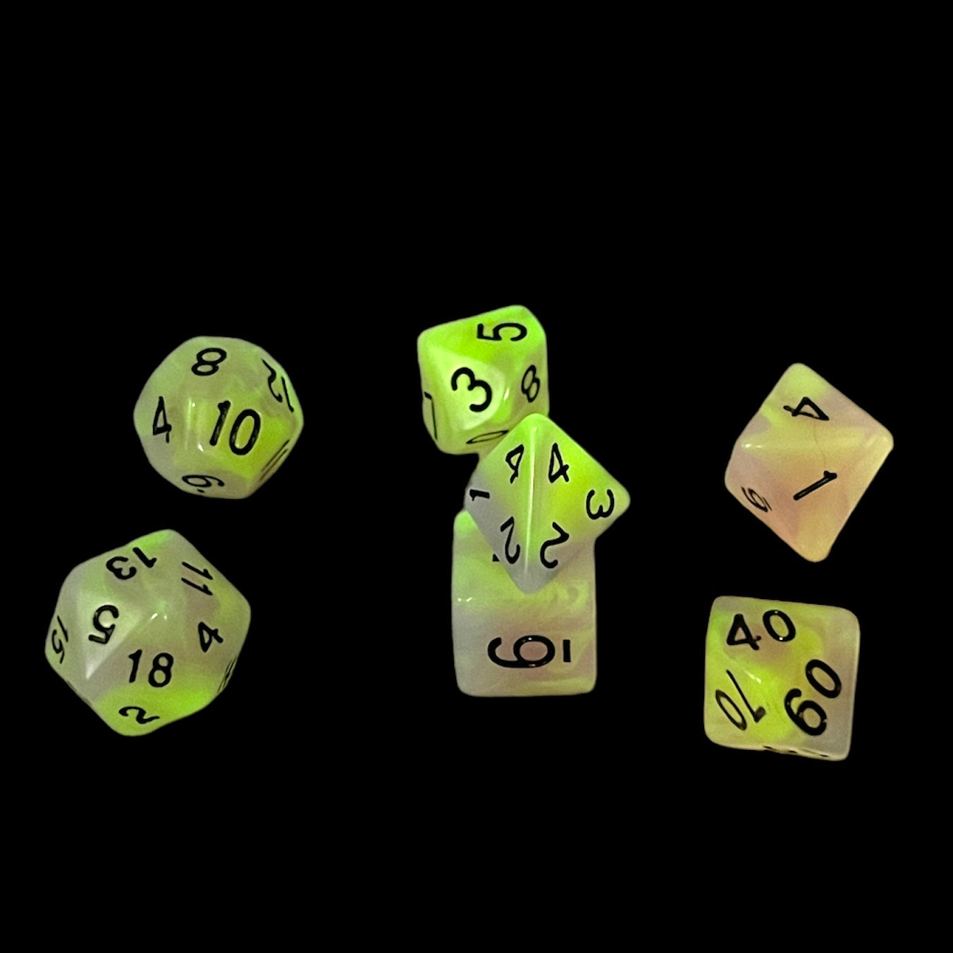 dice4friends-rpg-w-rfelset-glow-passion-leucht-7-teilig image 4