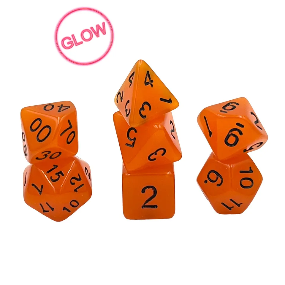 dice4friends-glow-w-rfelset-orange-7-teilig-leuchtend image 1