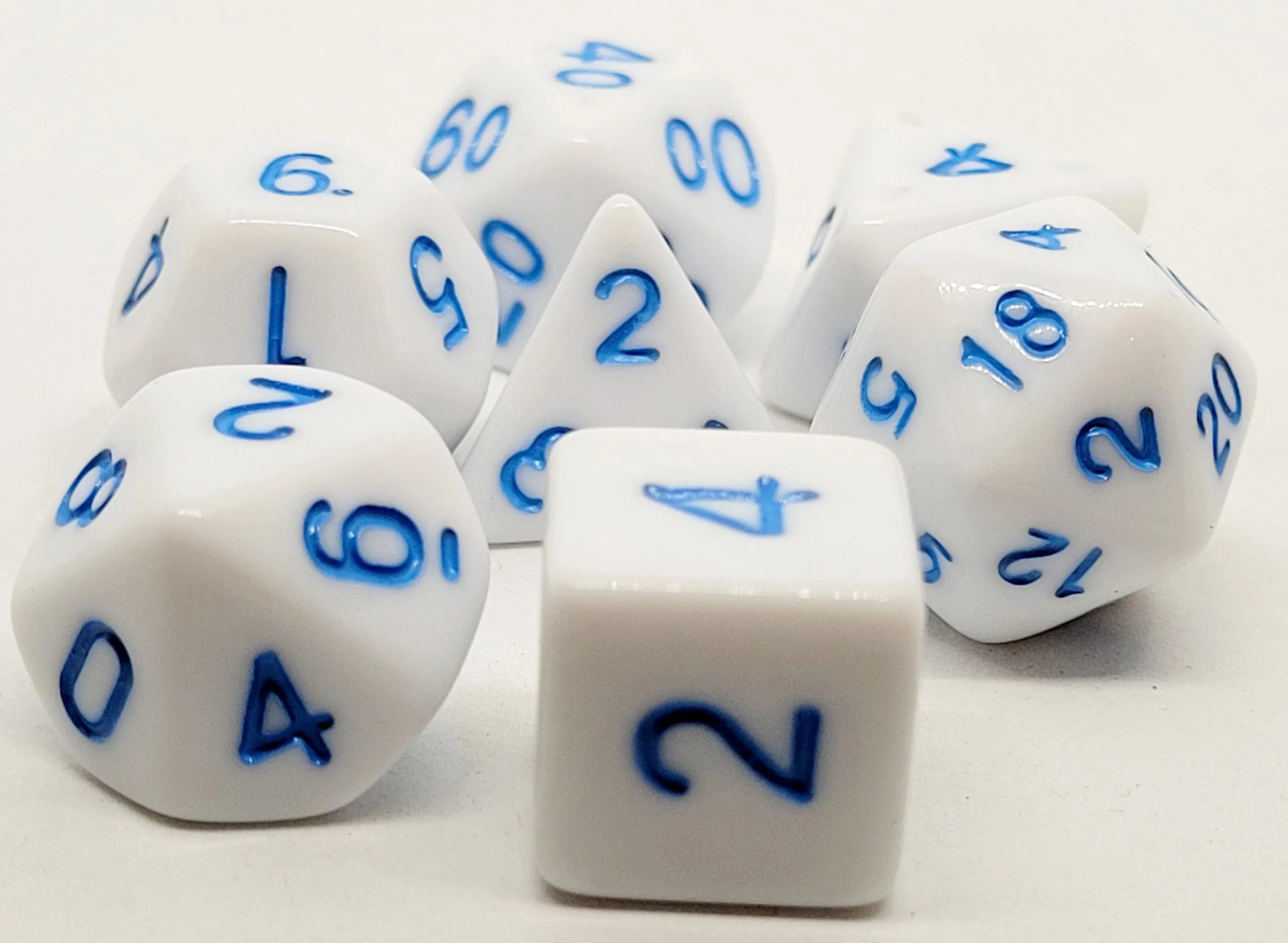 dice4friends-7-teiliges-rpg-w-rfelset-opaque-marshmellow-blue image 2