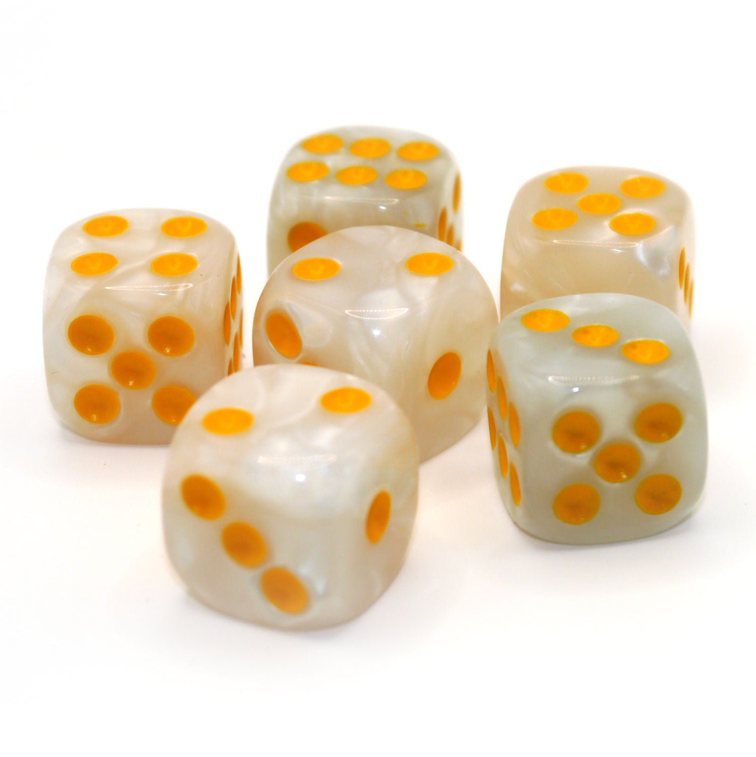 dice4friends-d6-augenw-rfel-set-pearl-wei-gold-16mm-6-w-rfel image 3