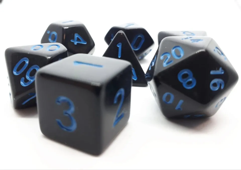 dice4friends-rpg-w-rfelset-opaque-black-blue-7-teilig image 1