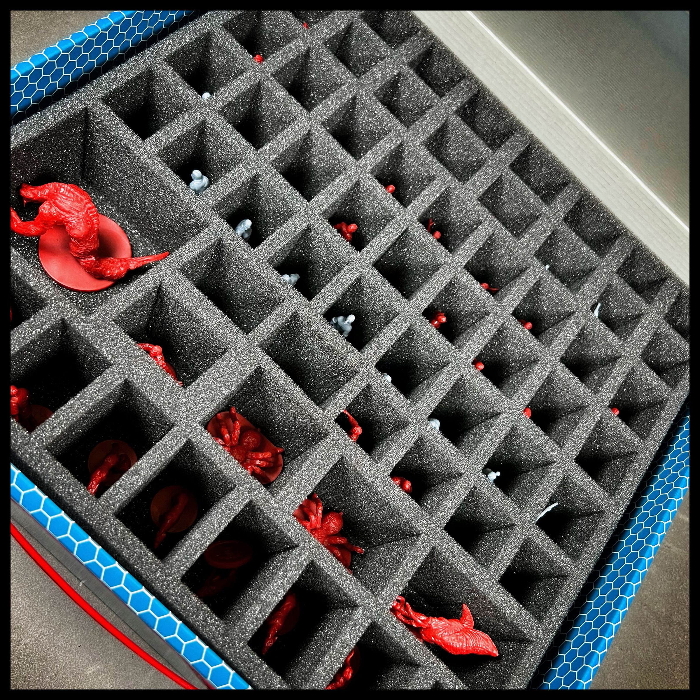 feldherr-storage-box-lbbg075-lagerbox-63-miniaturen-zombicide image 3