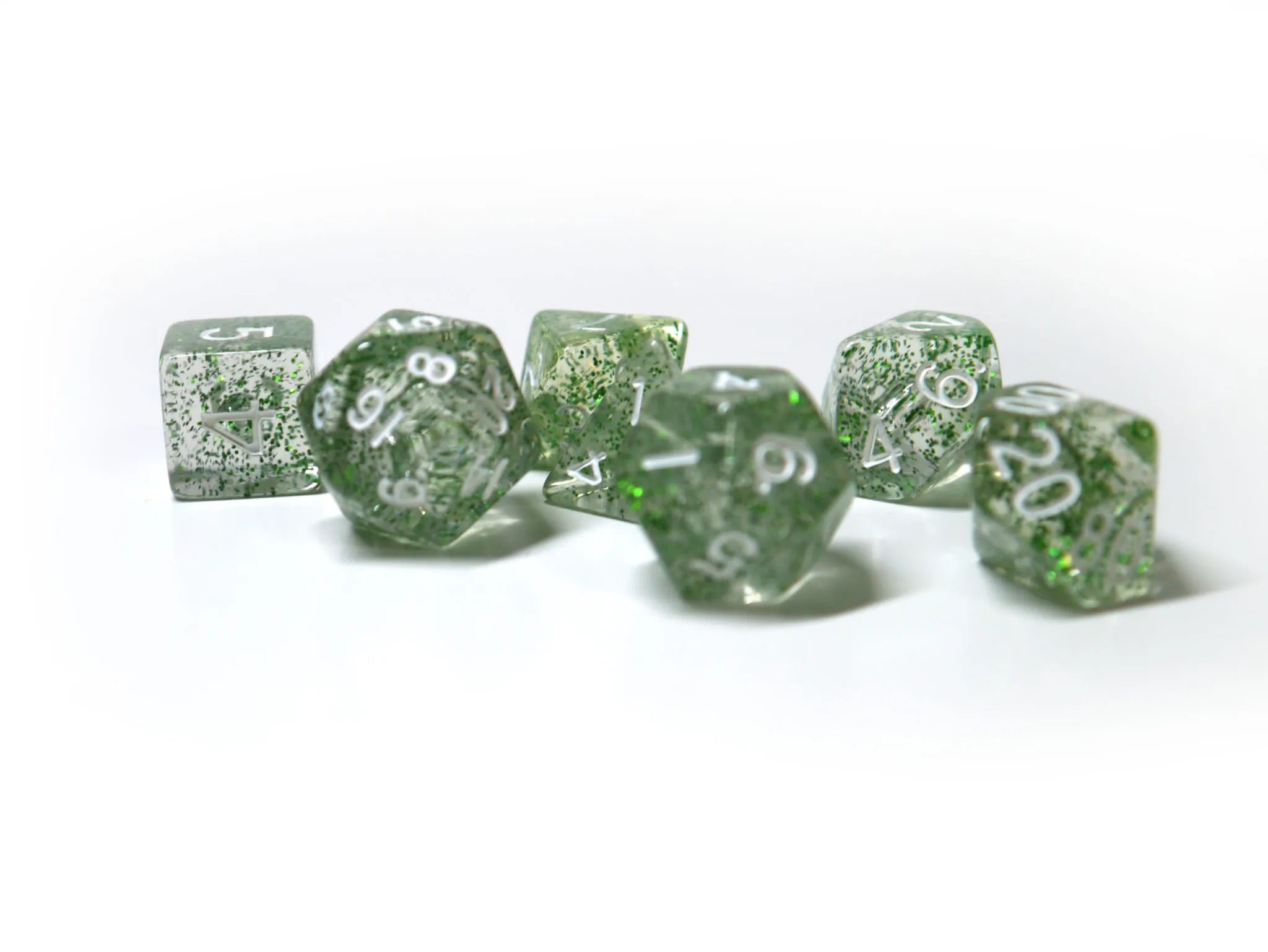dice4friends-confetti-w-rfelset-gr-n-wei-transparent-7-teilig image 2