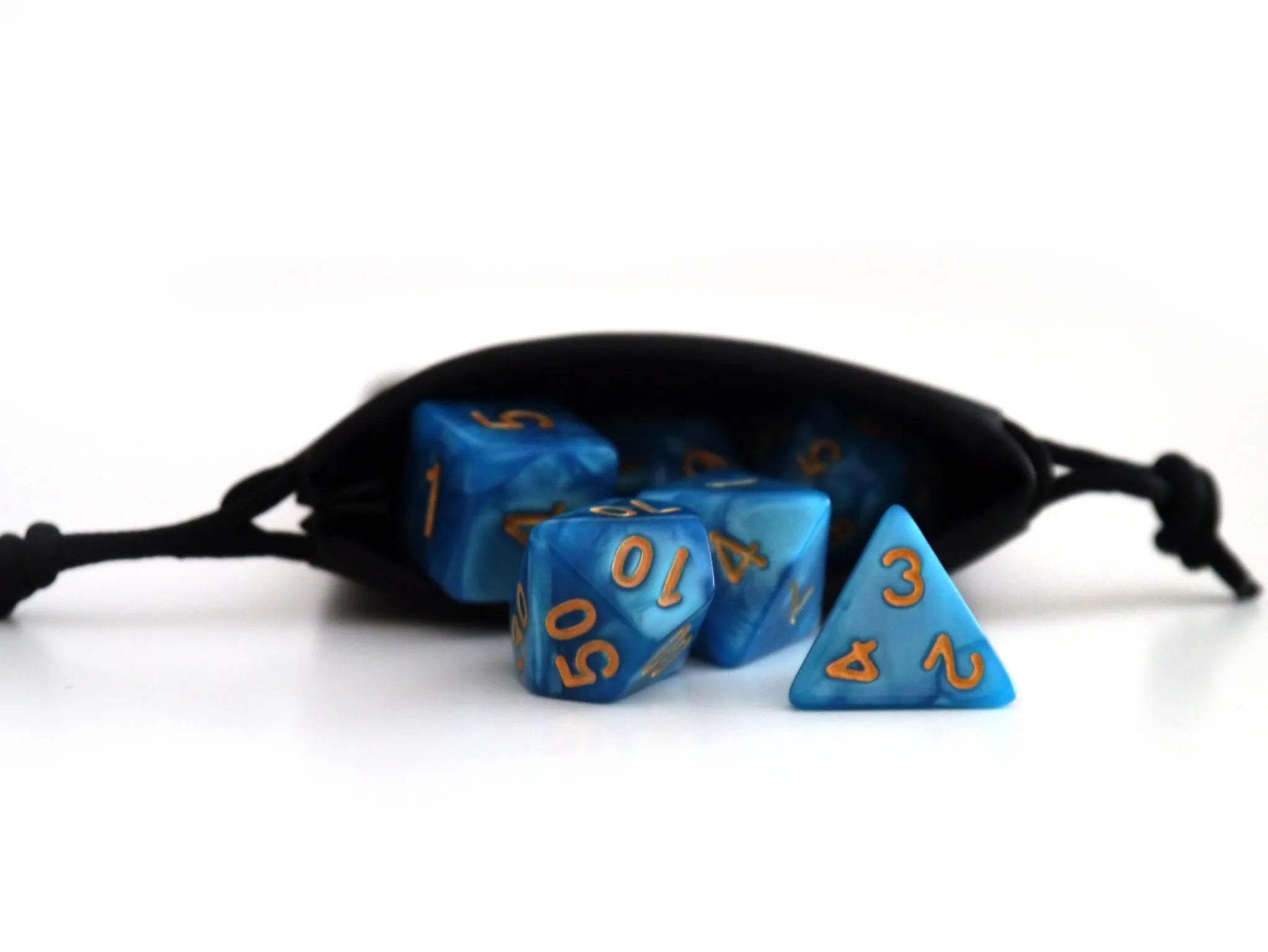 dice4friends-pearl-w-rfelset-azur-gold-w-rfel-7-teilig-blau image 3
