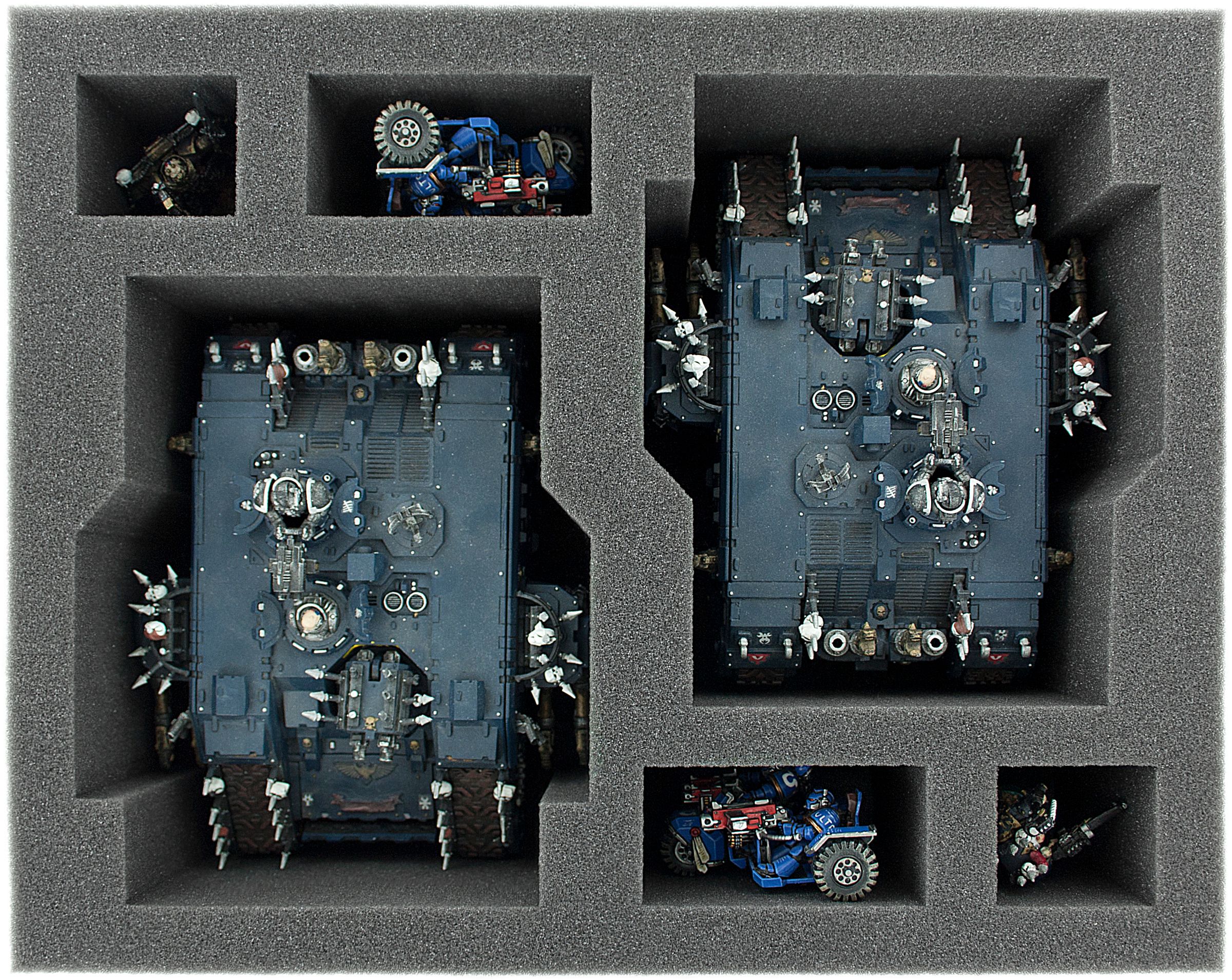 feldherr-fs110a005-schaumstoffeinlage-f-r-land-raider-full-size image 1