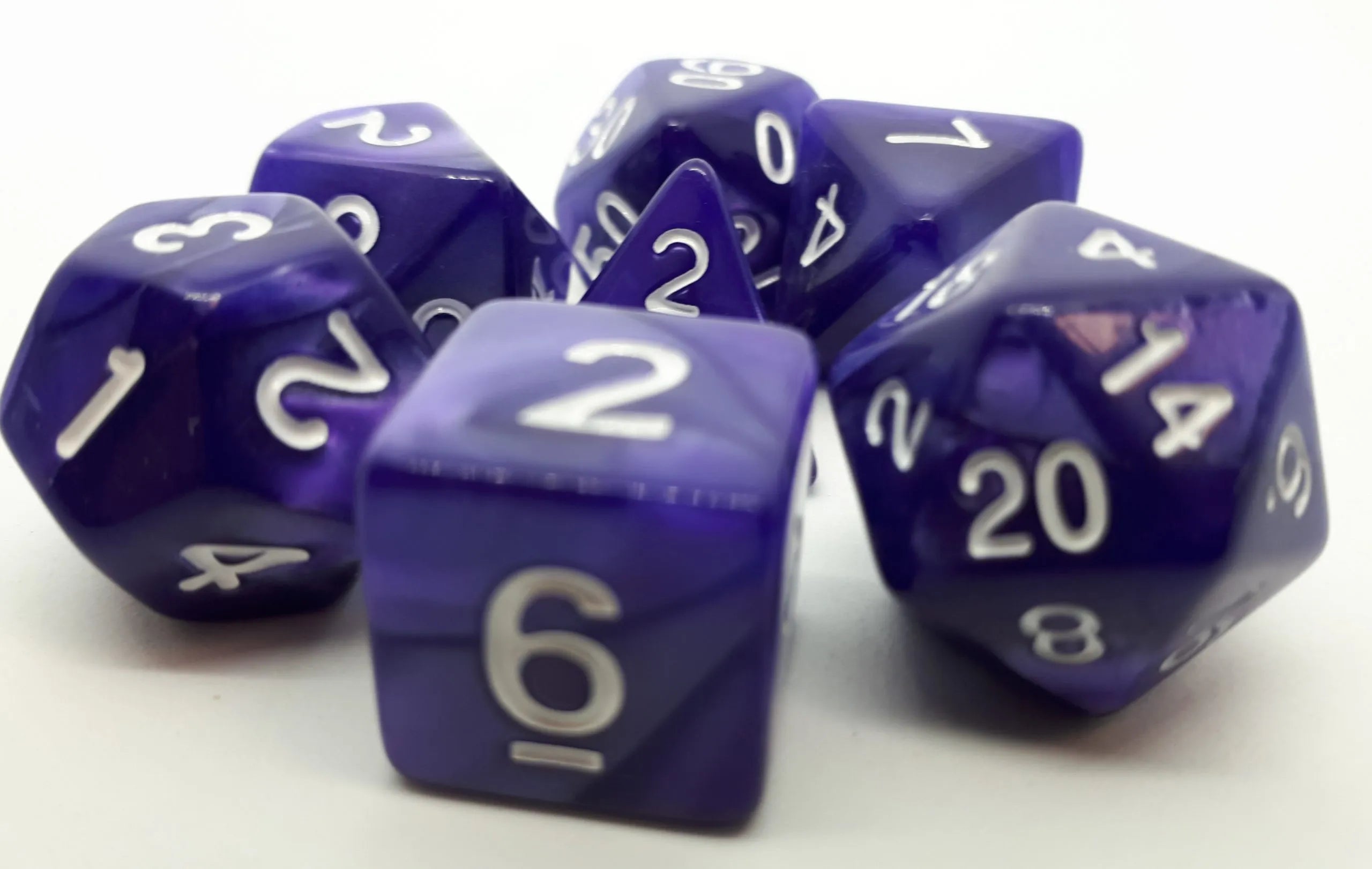 dice4friends-7-teiliges-rpg-w-rfelset-pearl-purple-white-w-rfel-lila image 1