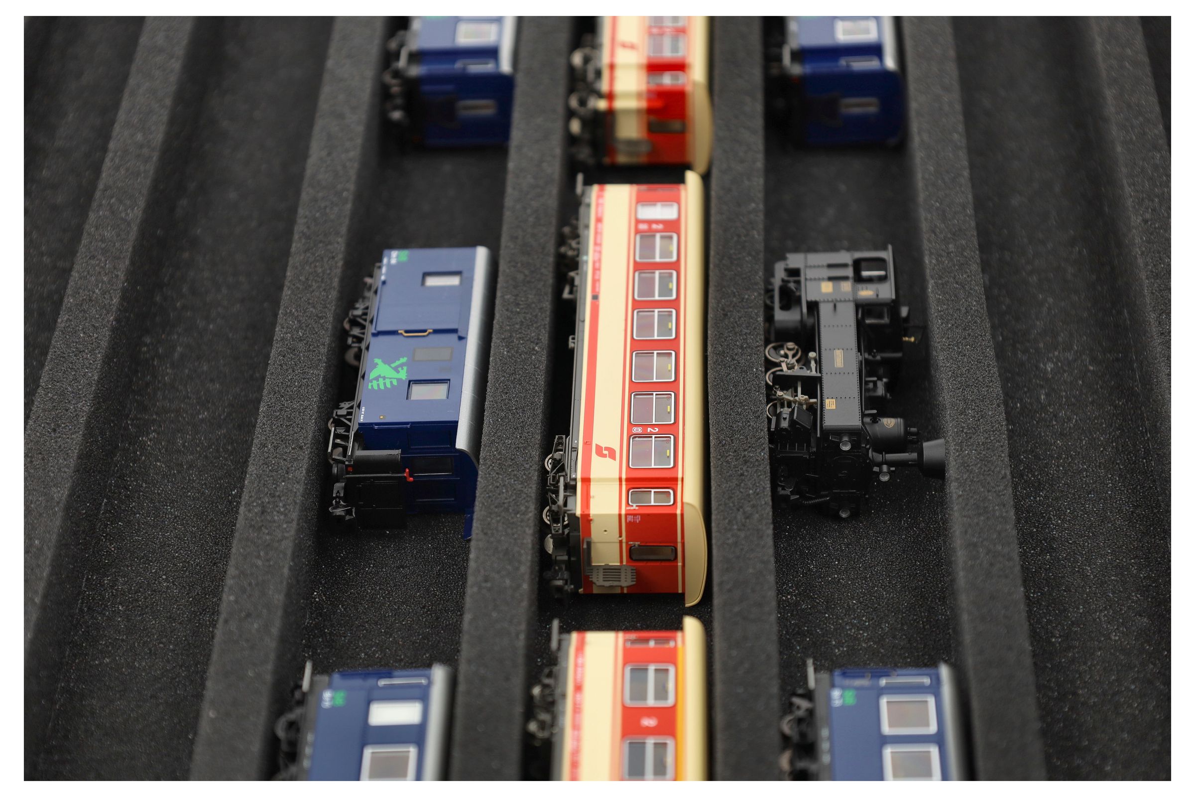 feldherr-model-train-eurobox-h0e-box-7-f-cher-horizontal image 7