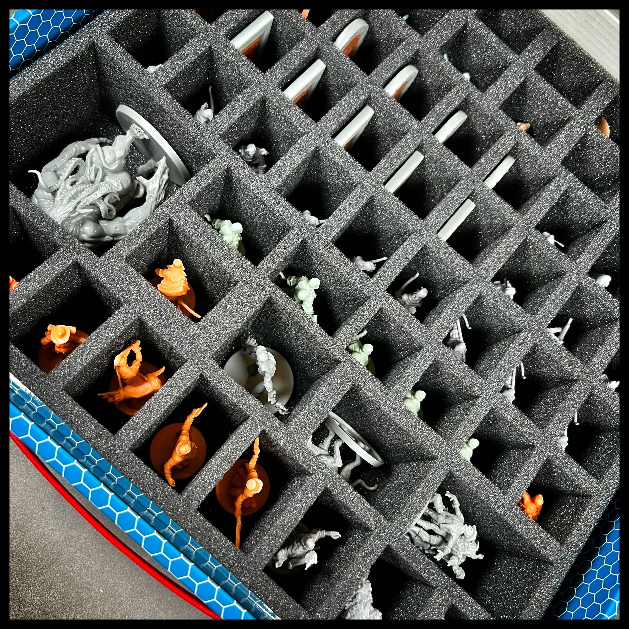 feldherr-storage-box-lbbg075-lagerbox-63-miniaturen-zombicide image 7
