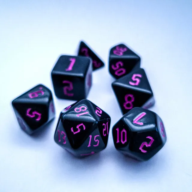 drawlab-rpg-dice-sets-black-with-pink-w-rfelset-7-teilig image 1