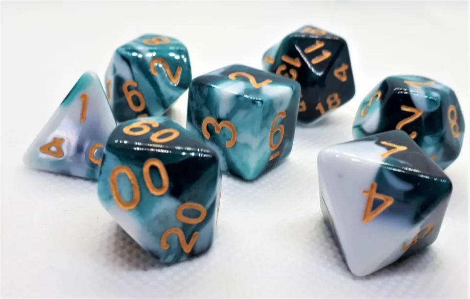 dice4friends-7-teiliges-rpg-w-rfelset-racing-petrol-white image 1