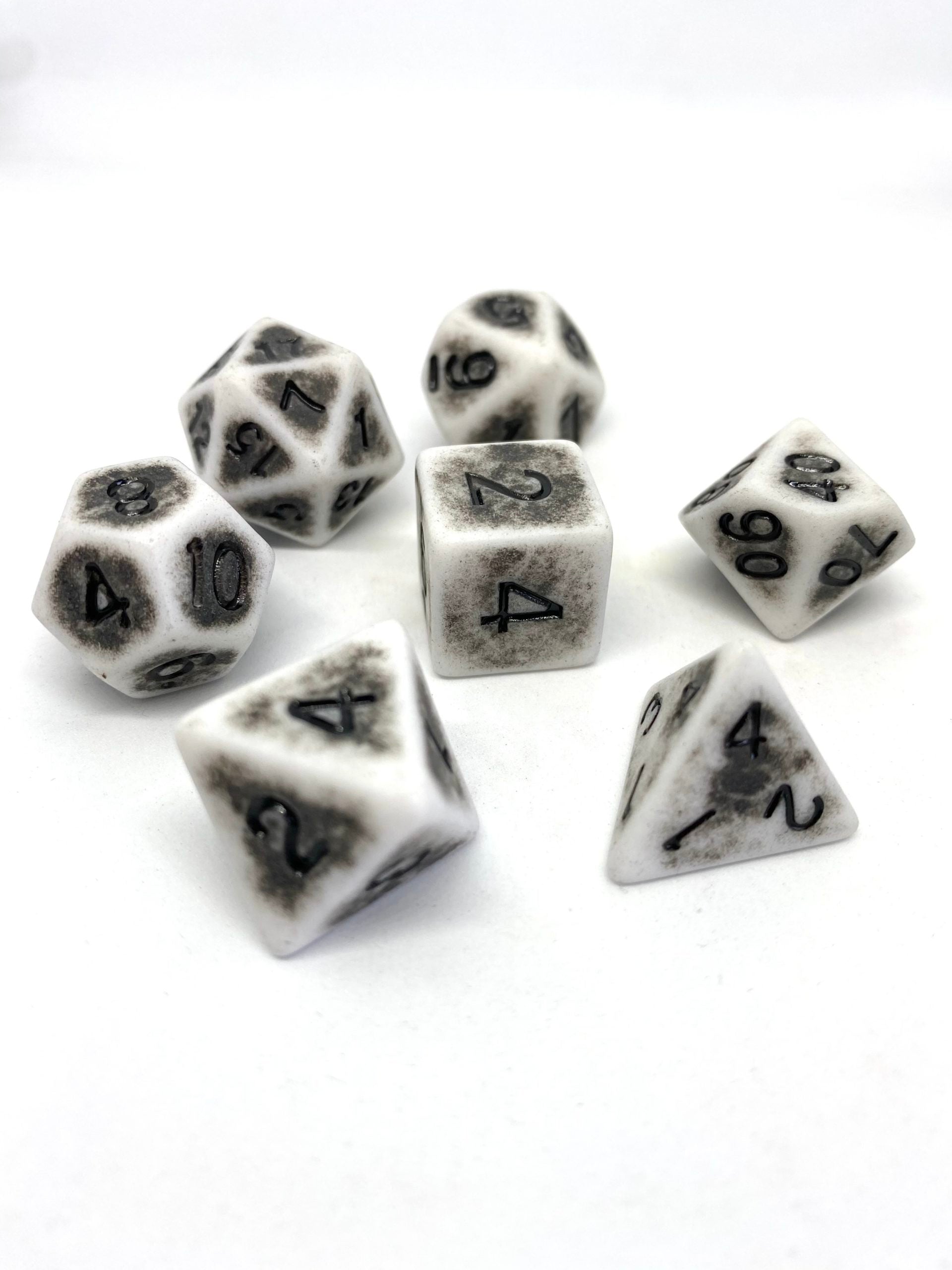dice4friends-7-teiliges-rpg-w-rfelset-ancient-flintstone-grey-w-rfel image 1