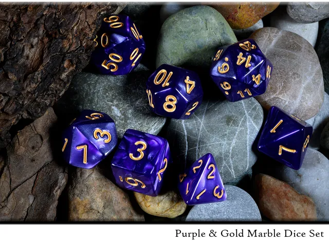 drawlab-rpg-dice-sets-w-rfelset-purple-gold-marble-7-teilig image 1