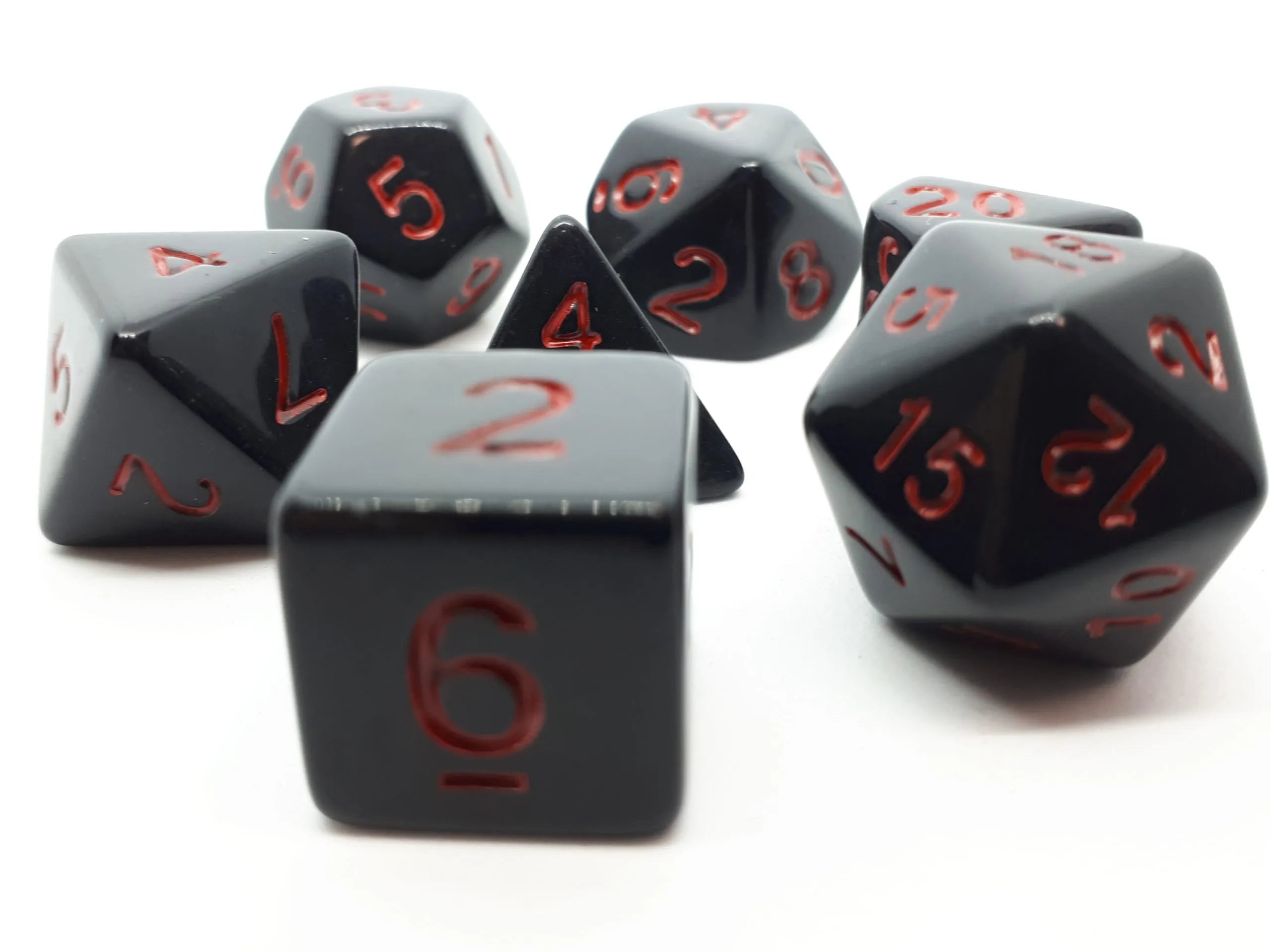 dice4friends-opaque-black-7-teiliges-rpg-w-rfelset-schwarz-rot image 2